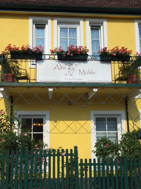 Hotel Pension Alte Muehle Klosterneuburg Exterior foto